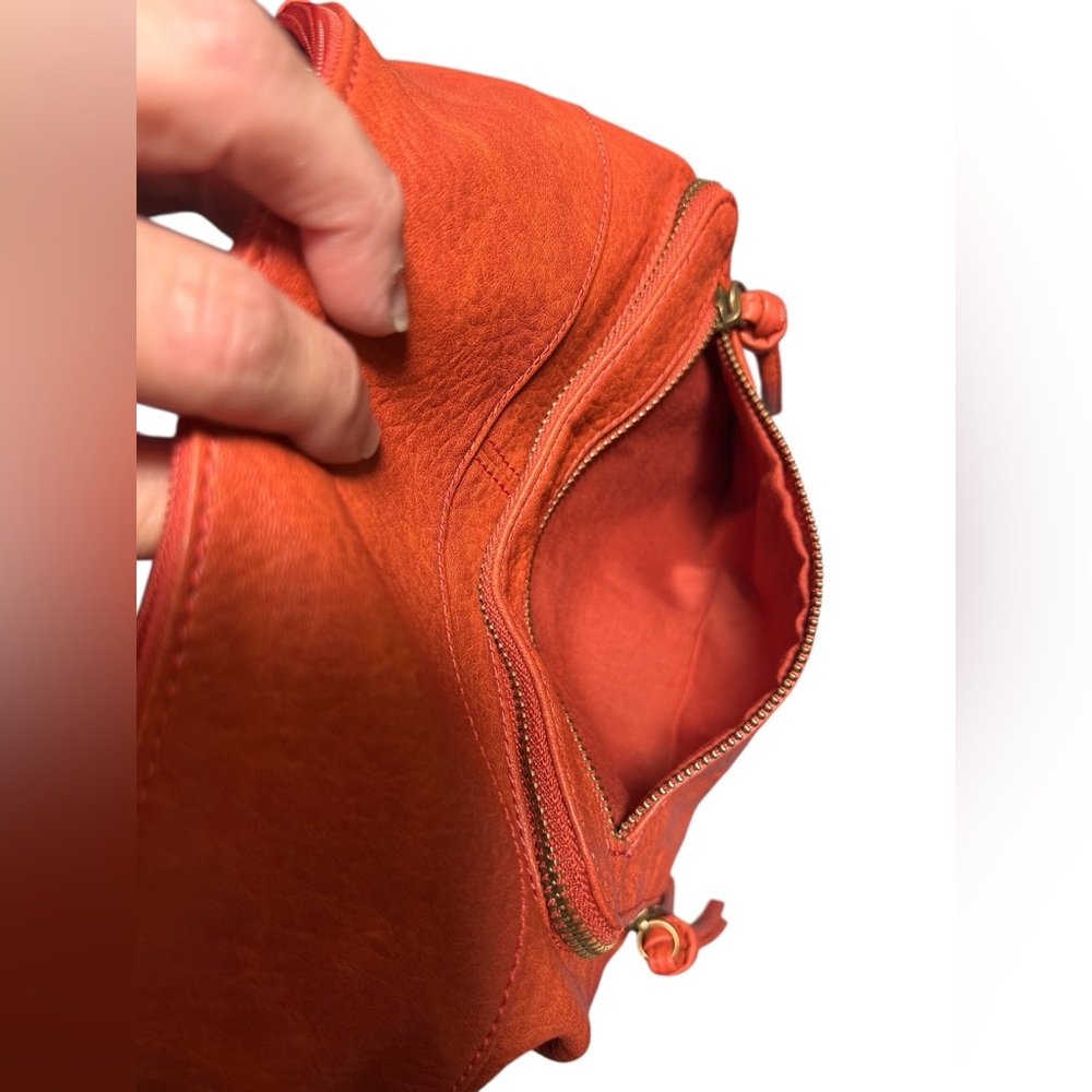 Bueno Cross Body Shoulder Bag Dark Orange Red Vegan Leather Adjustable Strap - Picture 10 of 10